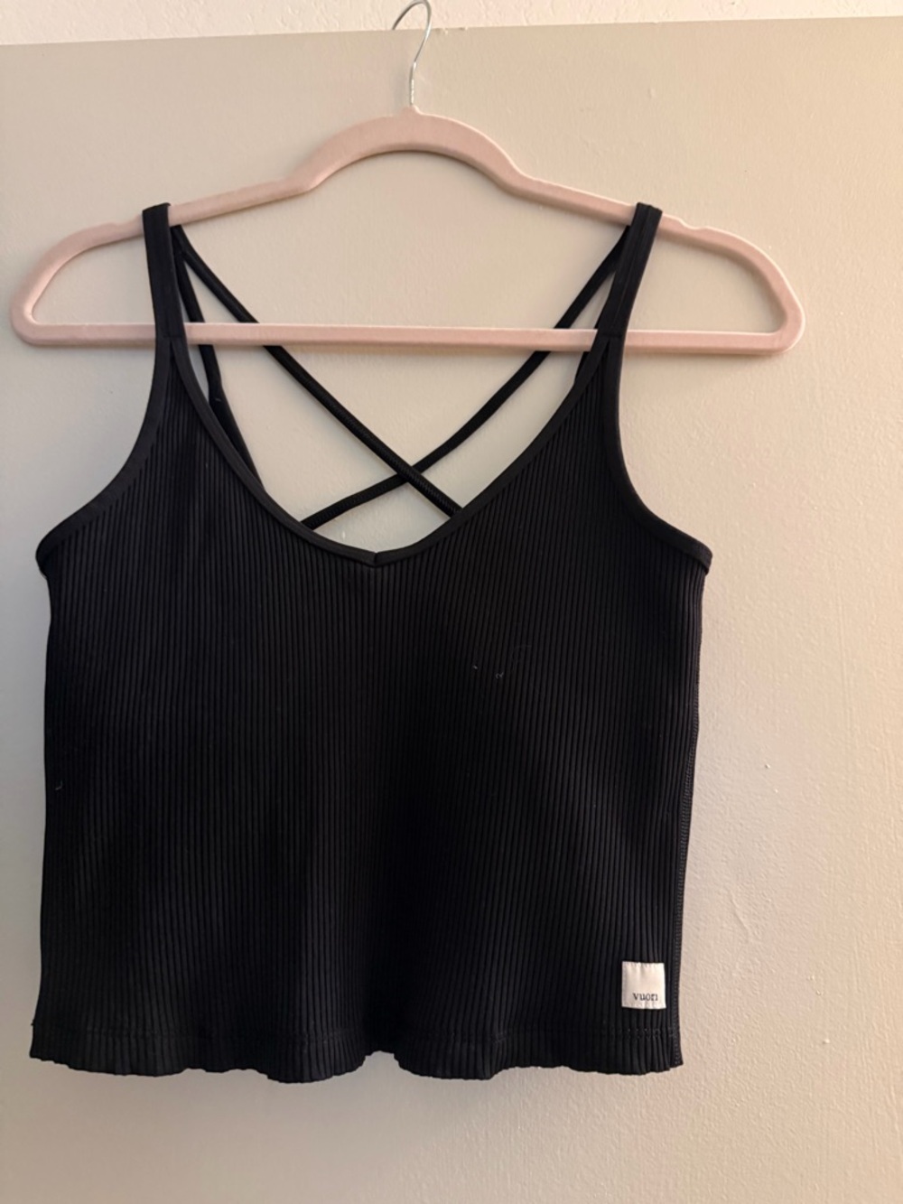 Vuori Black Ribbed Cross-Back Tank